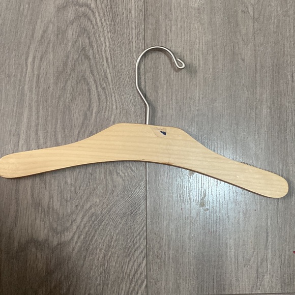 Wooden Baby Clothes Hanger - Picture 2 of 3